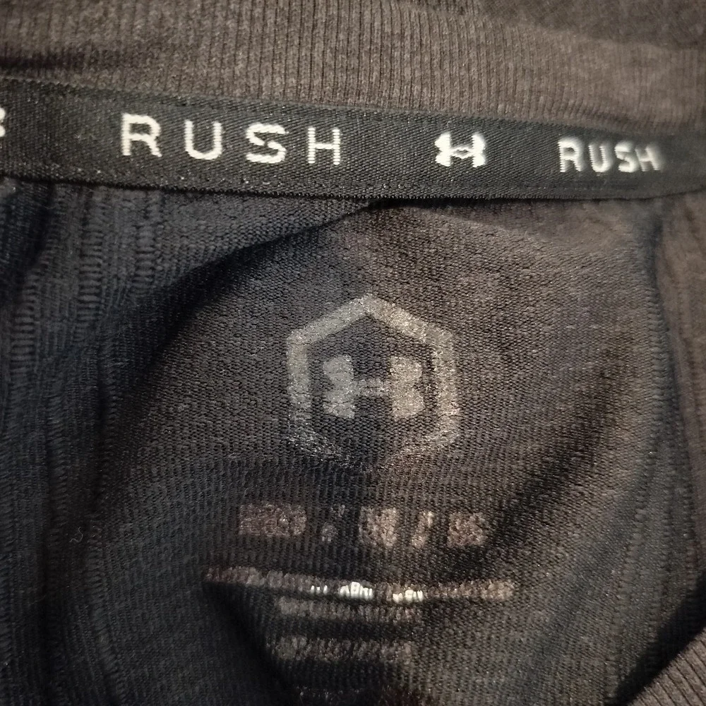 Under Armour Rush T-Shirt Celliant HeatGear Seamless Athletic